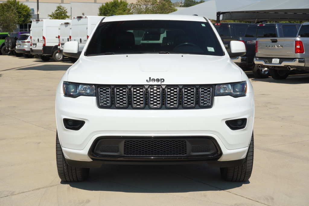 Used 2019 Jeep Grand Cherokee Altitude RWD image 8