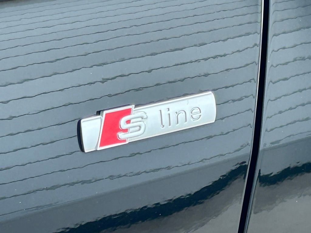 Used 2023 Audi Q4 e-tron Premium Plus w/ Premium Plus image 43