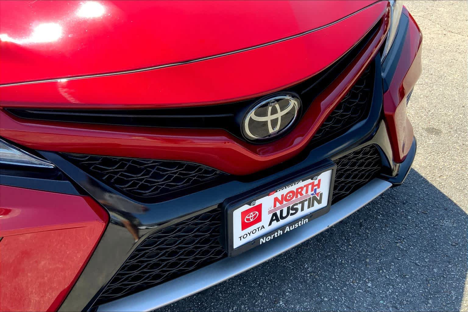 Used 2019 Toyota Camry XSE FWD image 30
