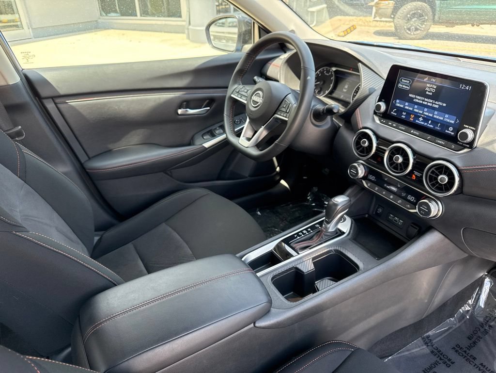 Used 2025 Nissan Sentra SR FWD image 42