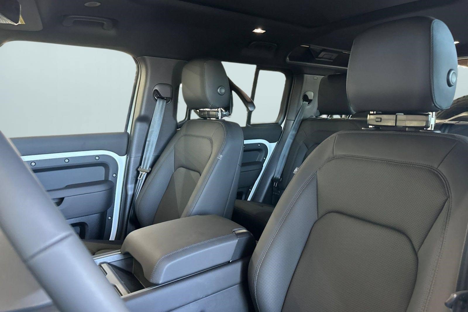 New 2026 Land Rover Defender 110 S AWD/4WD image 27