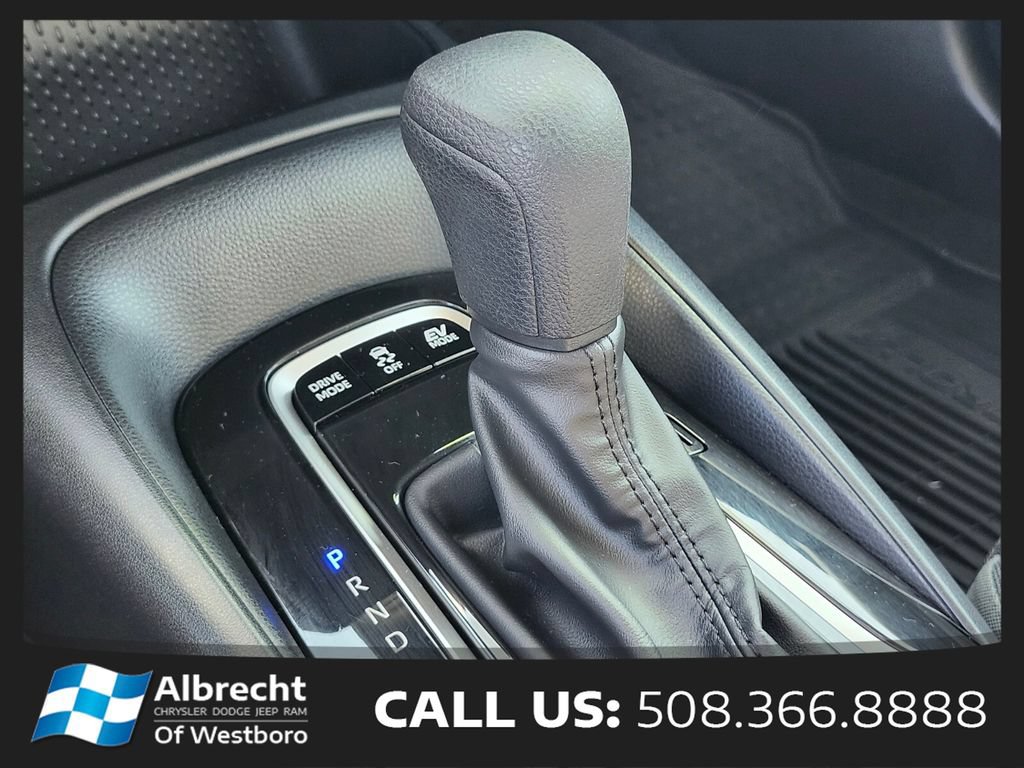 Used 2024 Toyota Corolla LE w/ LE Convenience Package AWD/4WD image 27