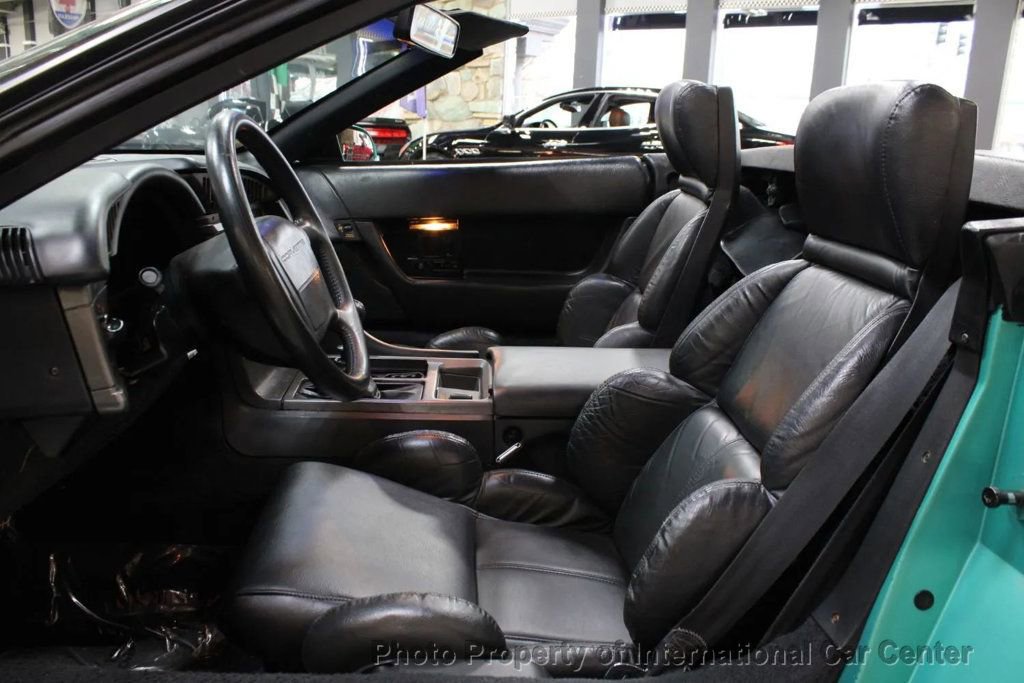 Used 1990 Chevrolet Corvette Convertible image 21