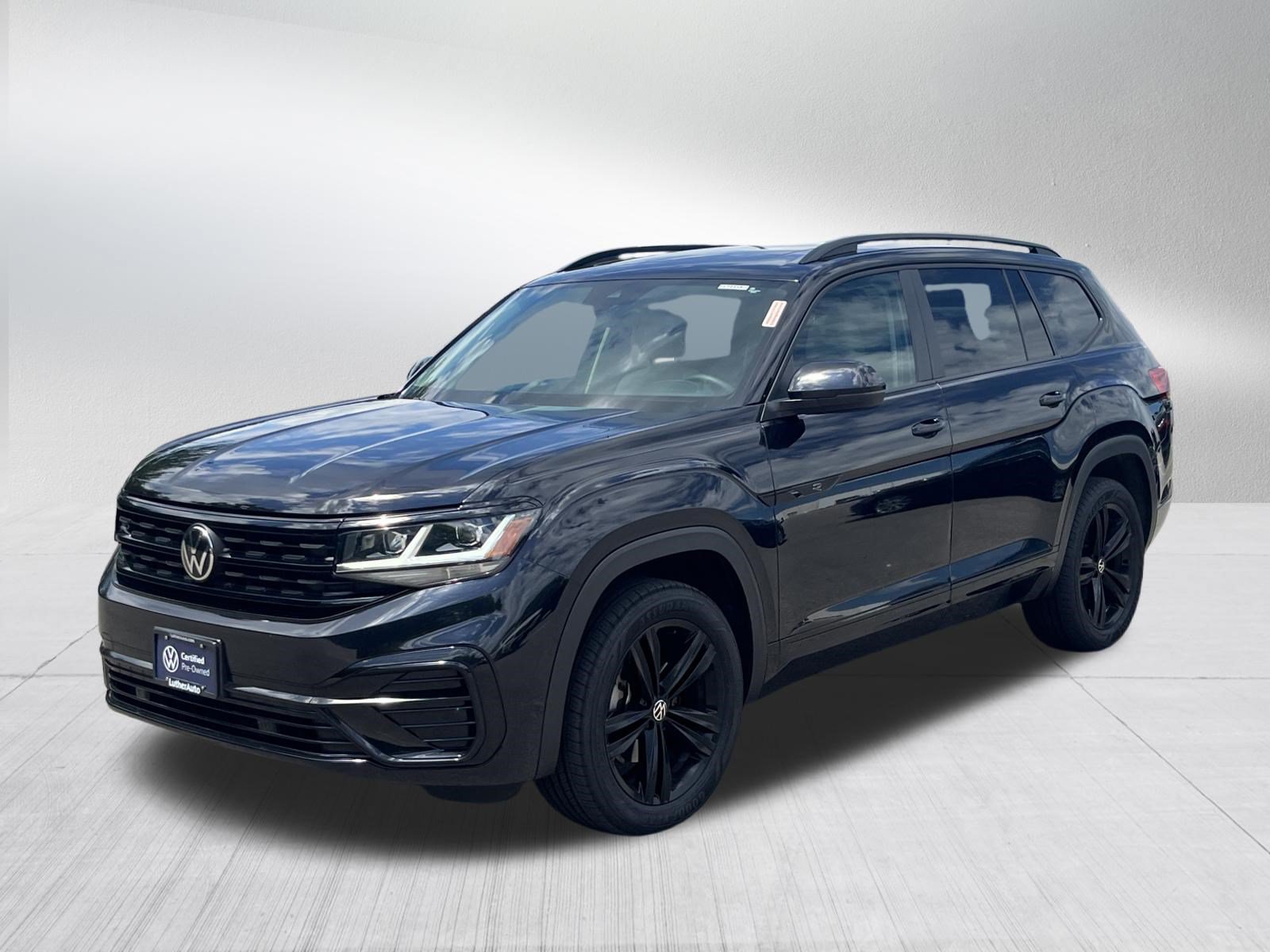 Certified 2023 Volkswagen Atlas SEL R-Line AWD/4WD image 3