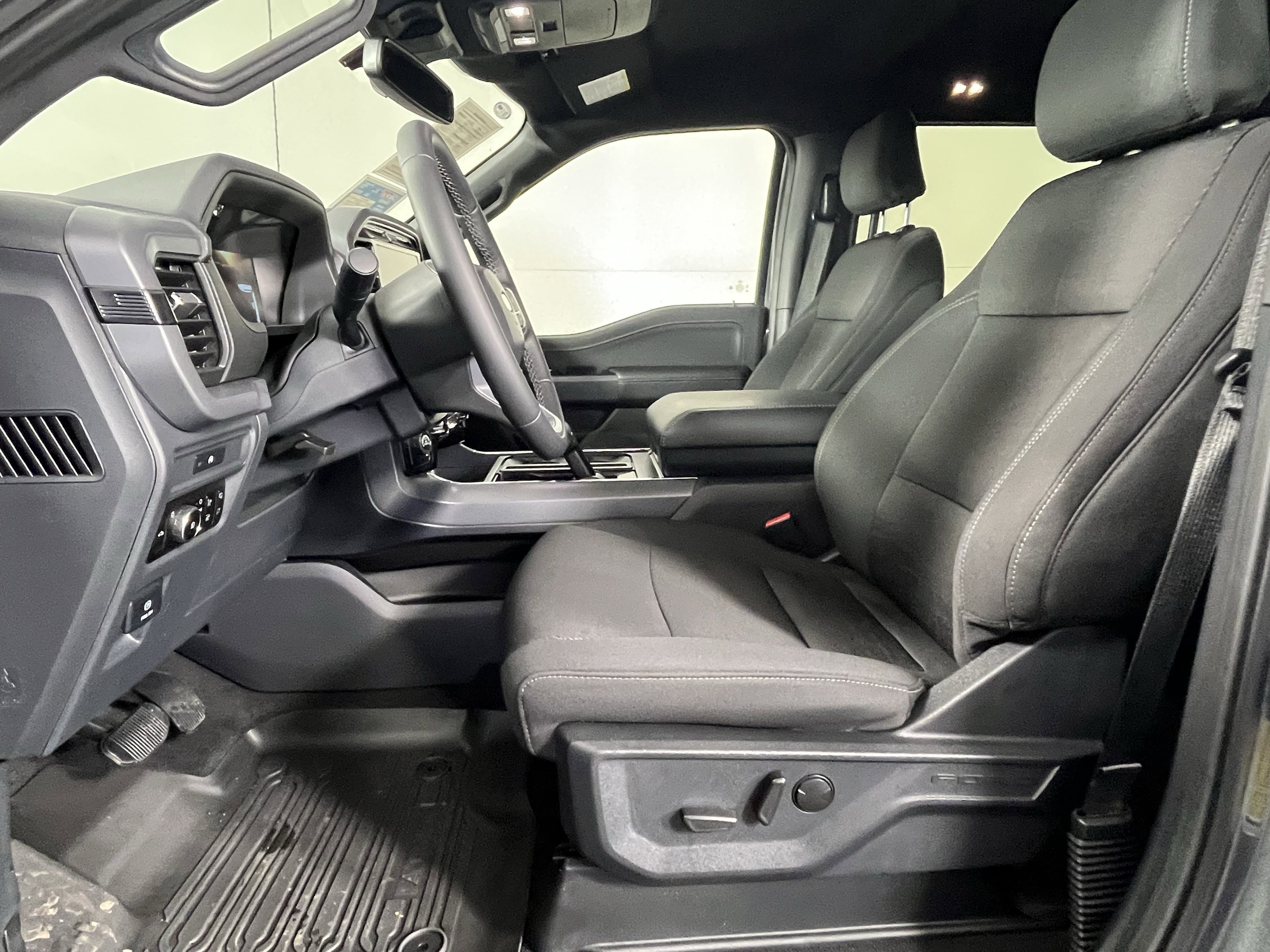 Used 2025 Ford F150 XLT w/ Equipment Group 302A MID image 10