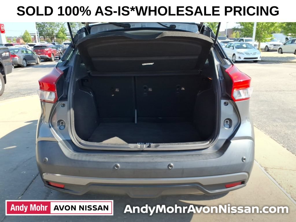 Used 2020 Nissan Kicks SR w/ SR Premium Package FWD image 11