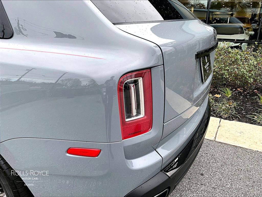 Certified 2024 Rolls-Royce Cullinan Black Badge image 28