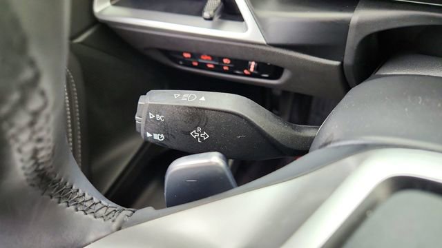 Used 2025 BMW 230i xDrive Coupe w/ Premium Package image 37