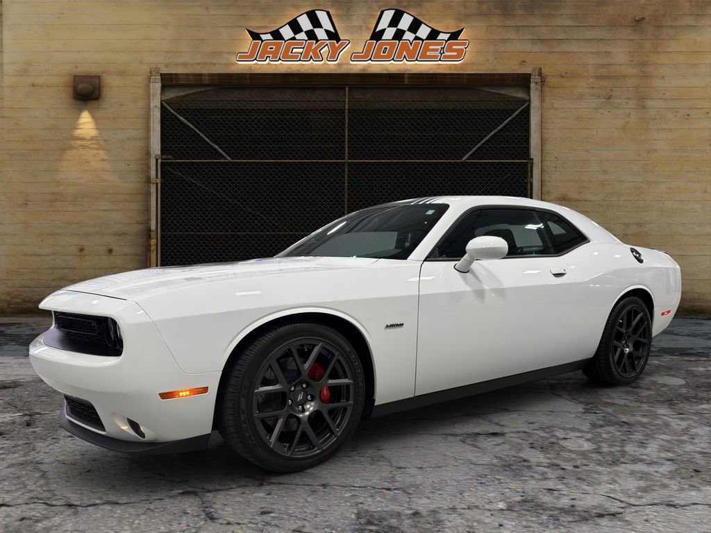 Used 2018 Dodge Challenger R/T Plus image 2
