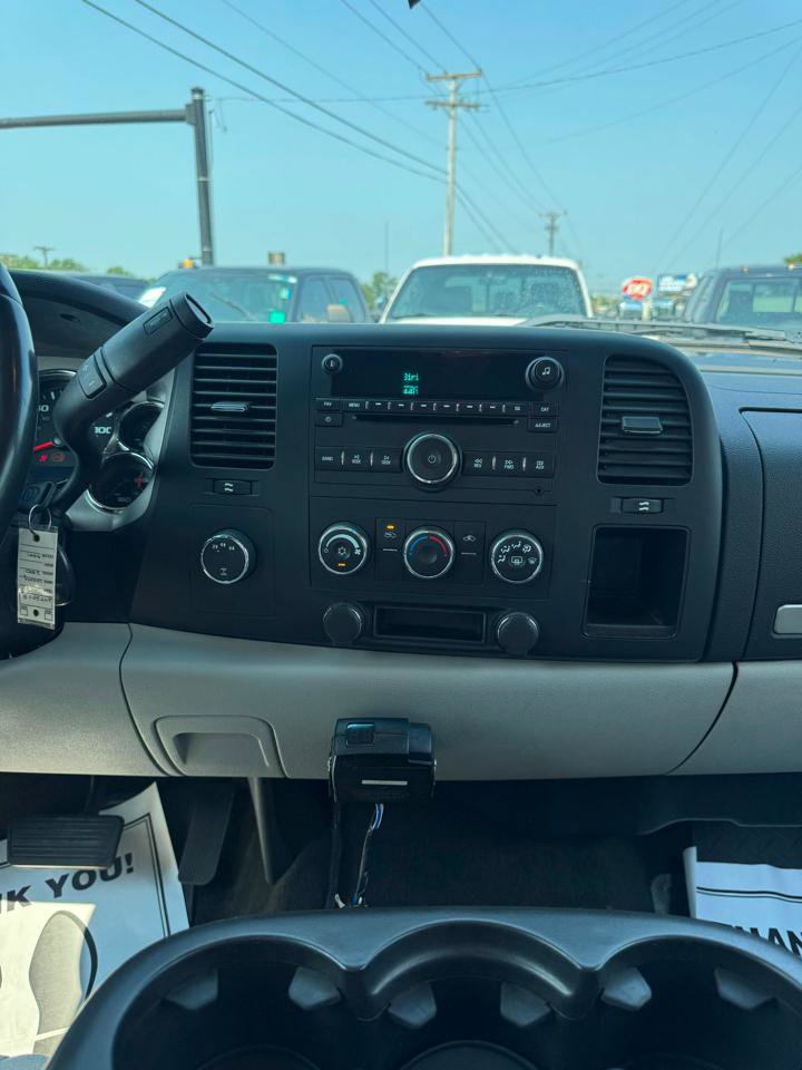 Used 2008 Chevrolet Silverado 2500 LT AWD/4WD image 12