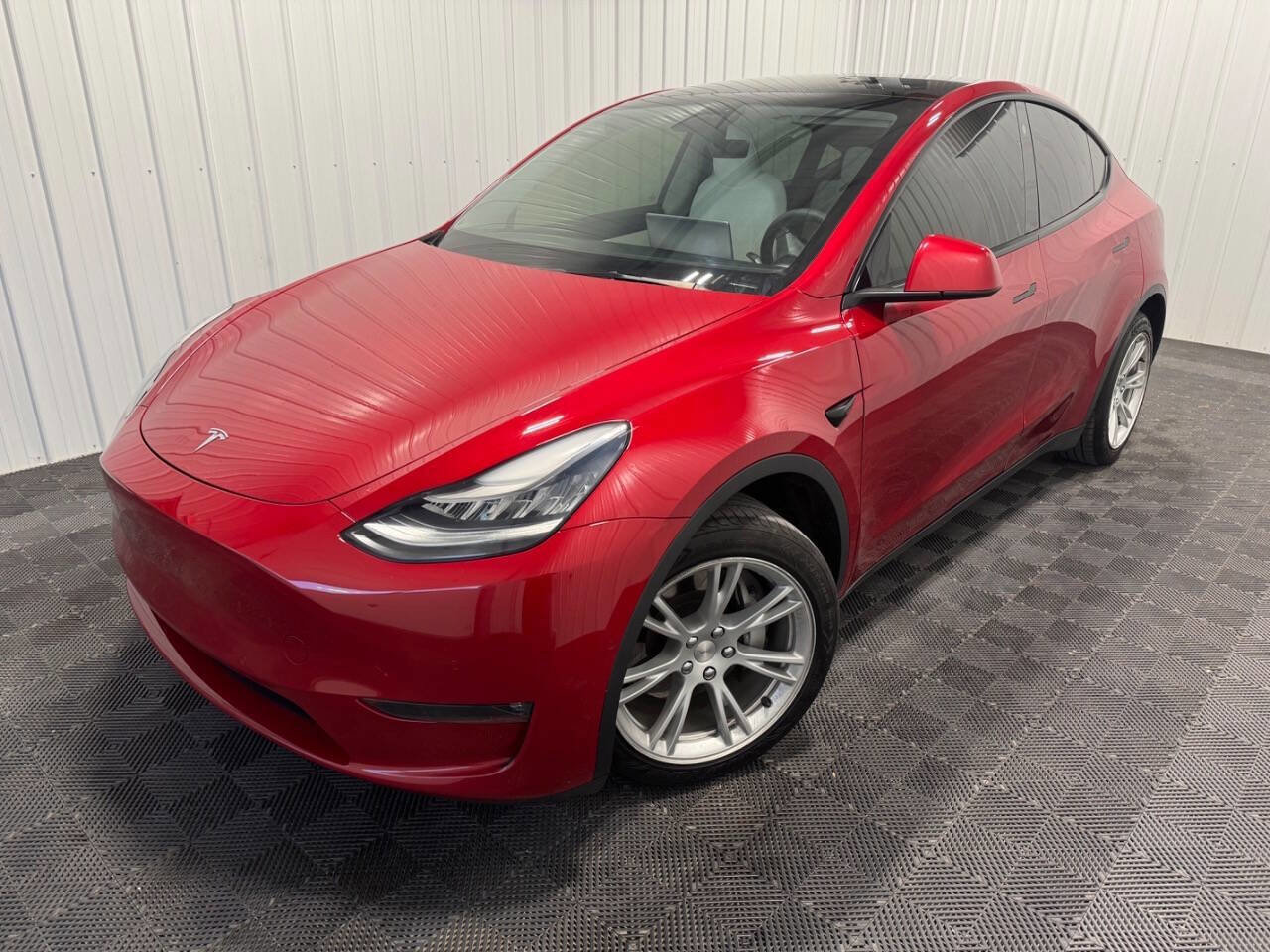 Used 2021 Tesla Model Y Long Range image 45