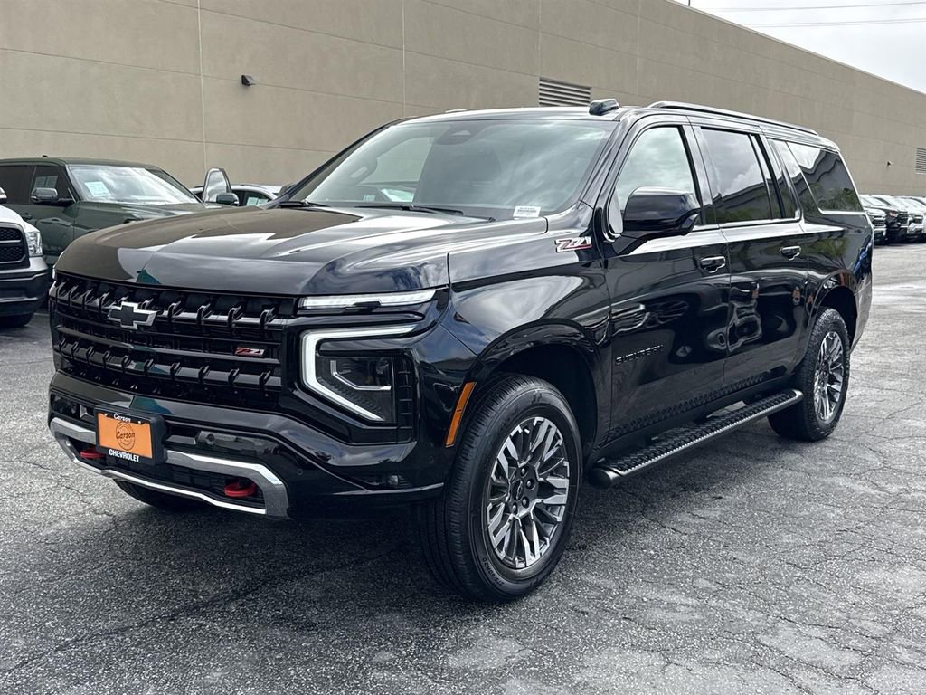 Used 2025 Chevrolet Suburban Z71 image 6