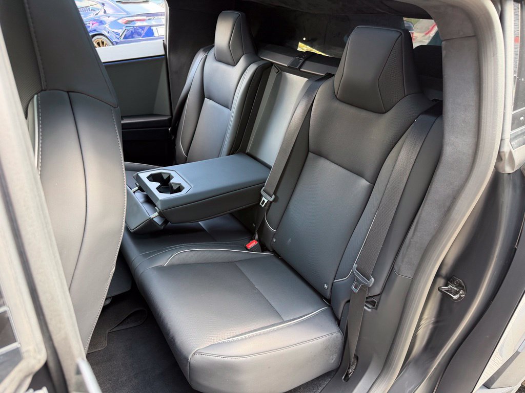 Used 2025 Tesla Cybertruck AWD Crew Cab image 30