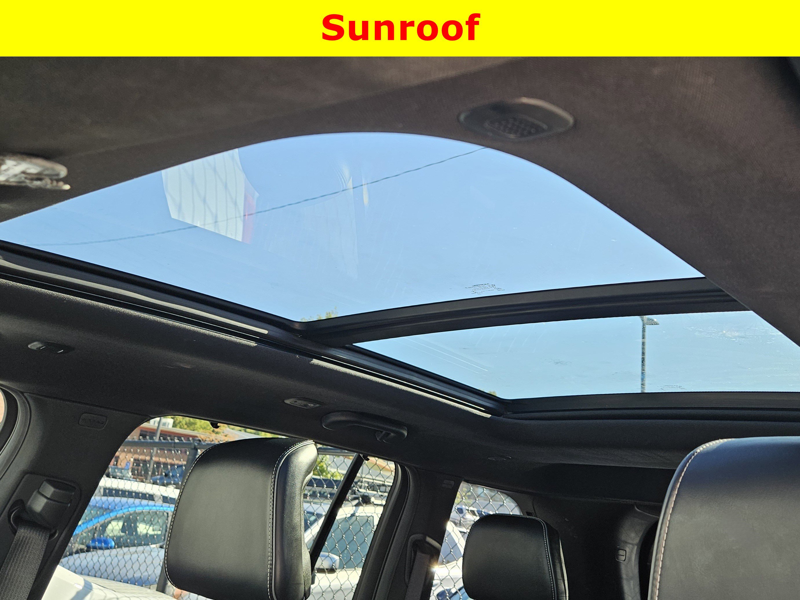 Used 2022 Jeep Grand Cherokee Overland w/ Luxury Tech Group IV image 23