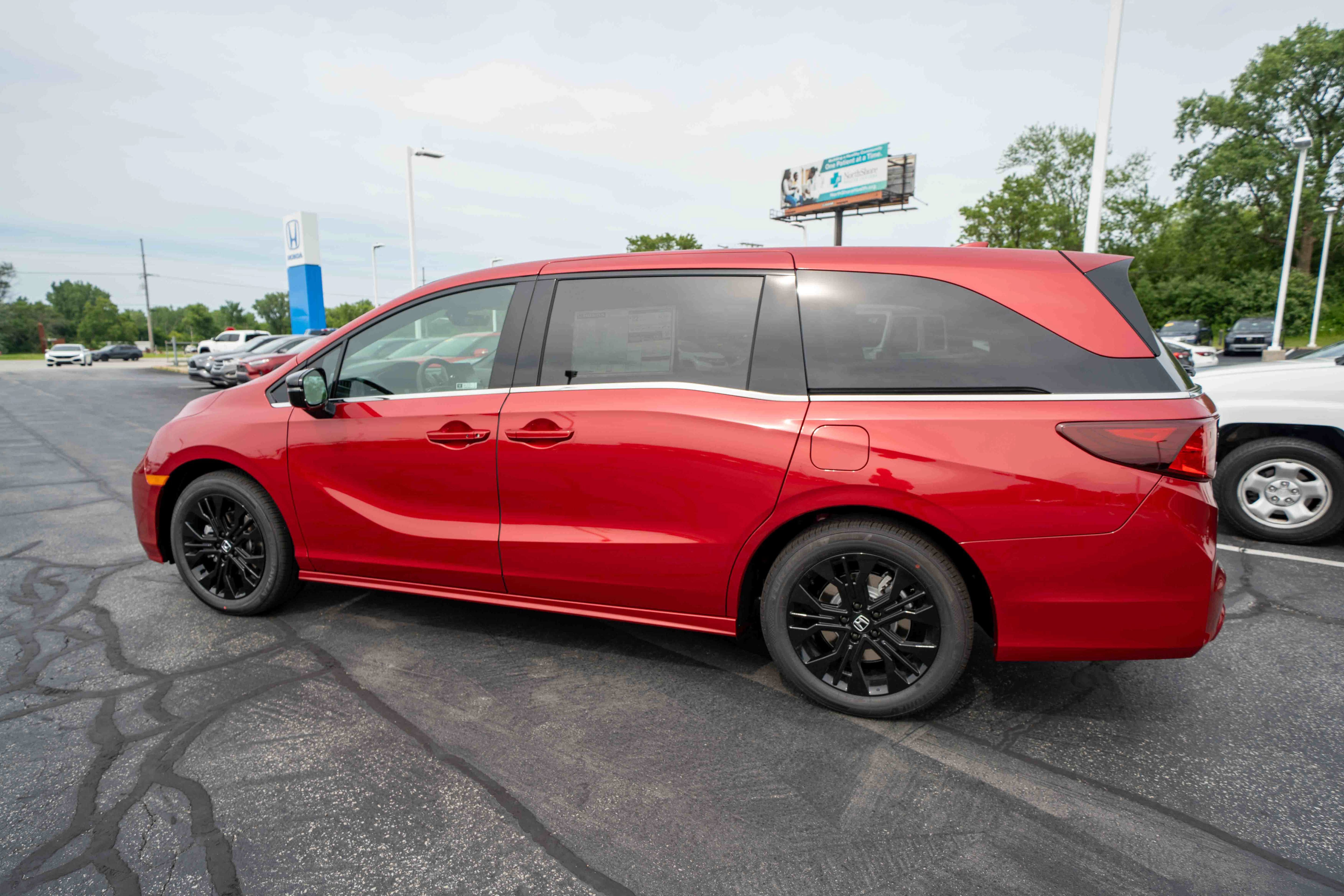 New 2026 Honda Odyssey Sport-L image 4