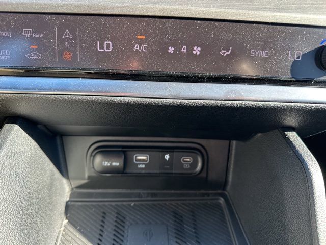 Certified 2025 Kia Sportage X-Line w/ Premium Package image 38