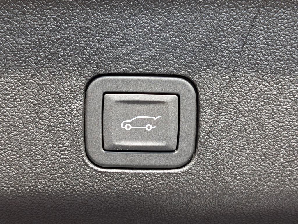 New 2026 GMC Yukon XL Elevation RWD image 14