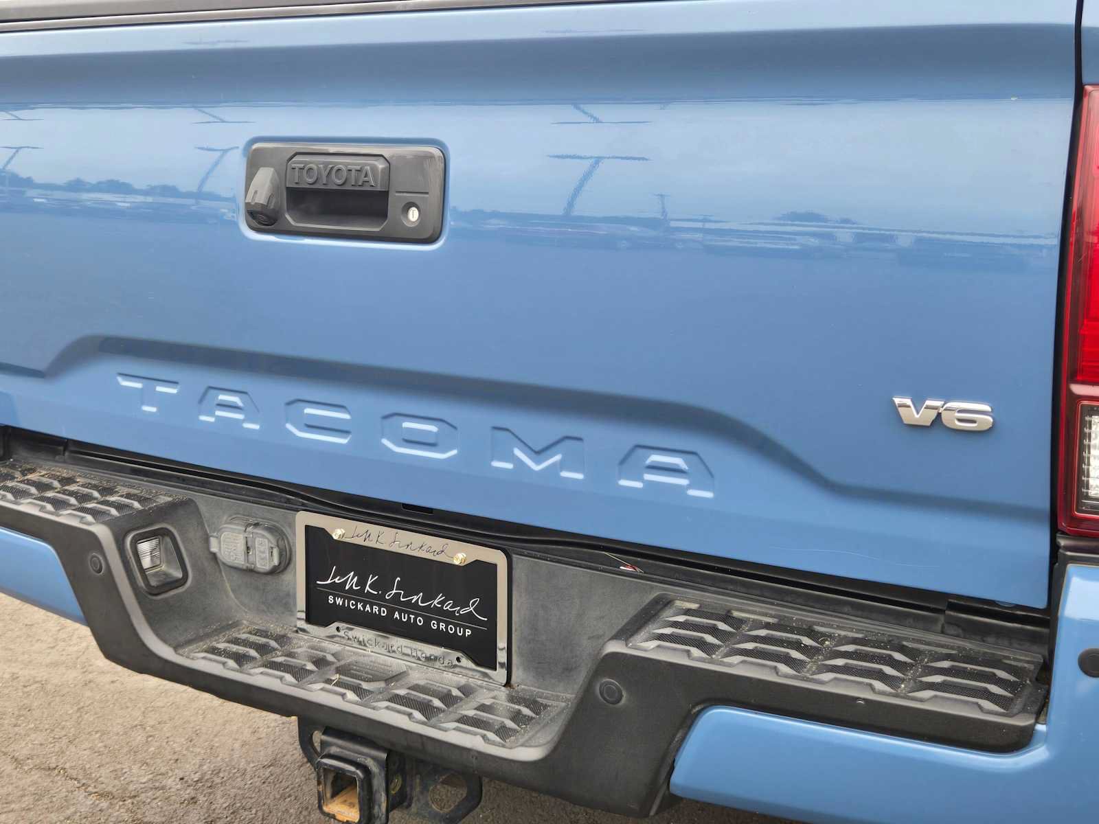 Used 2019 Toyota Tacoma TRD Off-Road AWD/4WD image 15