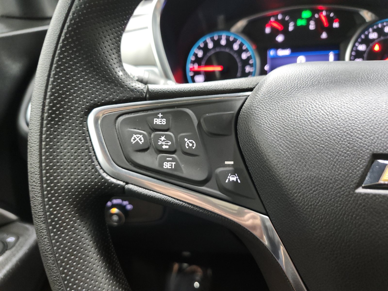 Used 2022 Chevrolet Equinox LT AWD/4WD image 21