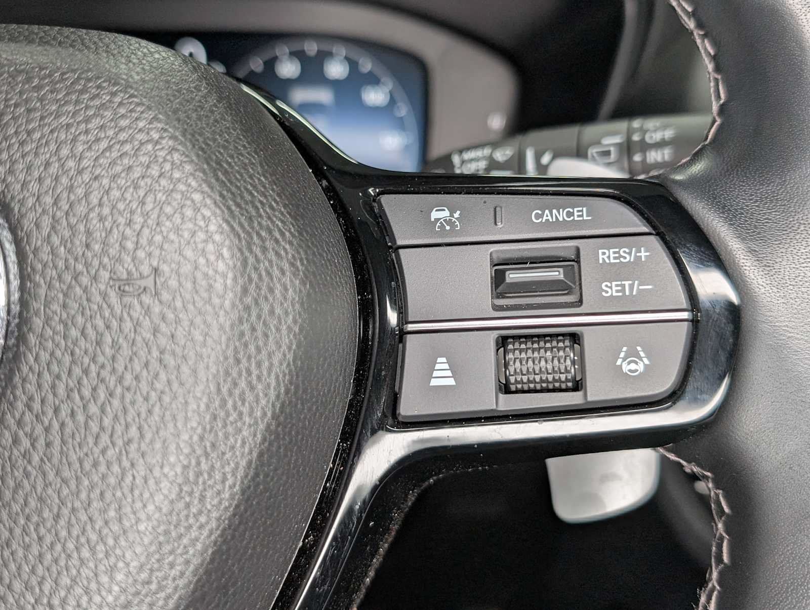 Certified 2025 Acura ADX AWD image 34