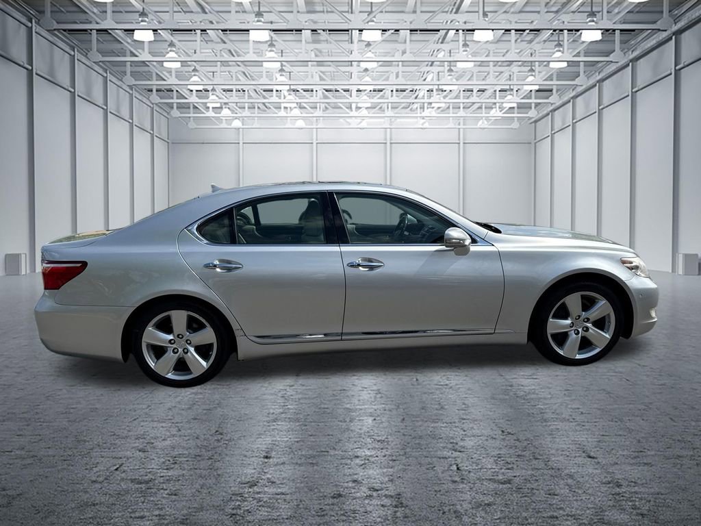 Used 2012 Lexus LS 460 w/ Comfort Pkg image 8