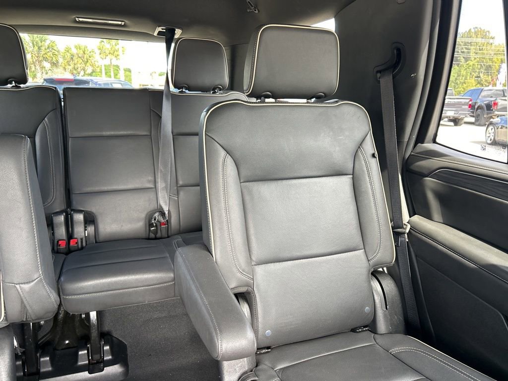 Used 2023 GMC Yukon SLT image 15