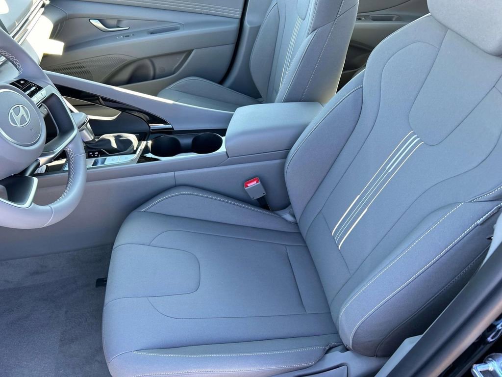 New 2026 Hyundai Elantra SEL Sport image 13