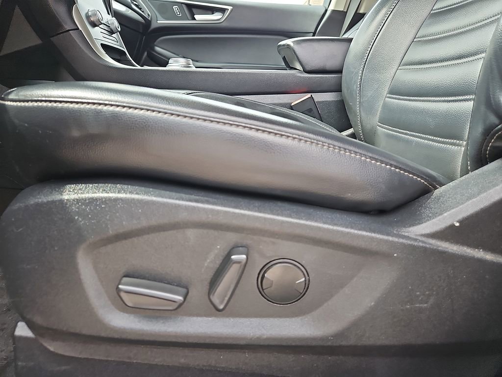 Used 2024 Ford Edge SEL AWD/4WD image 14