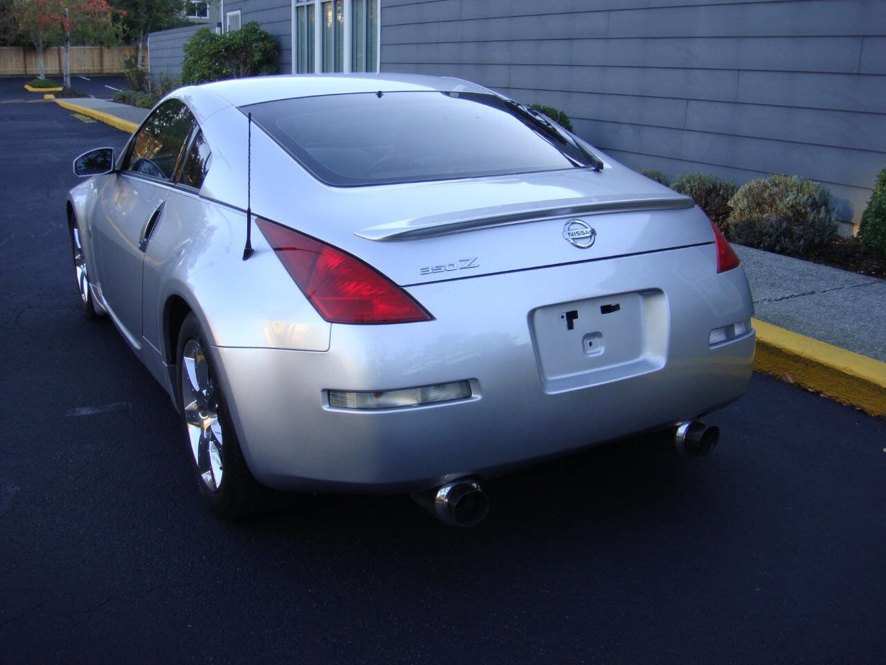 Used 2004 Nissan 350Z Touring w/ Aerodynamics Pkg image 8