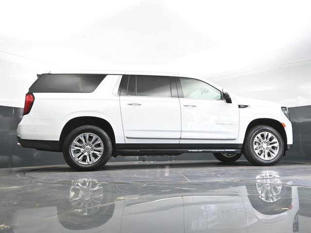 Used 2024 GMC Yukon XL Denali w/ Advanced Technology Package AWD/4WD image 34