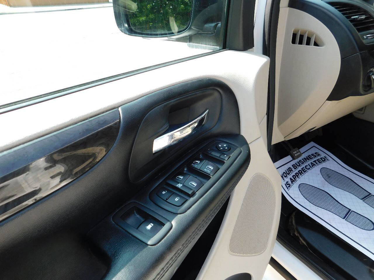 Used 2019 Dodge Grand Caravan SE image 26