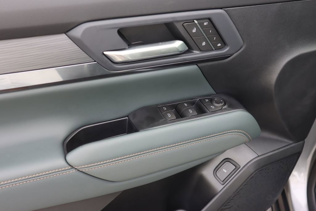 New 2026 GMC Terrain AT4 w/ Convenience Package III AWD/4WD image 12
