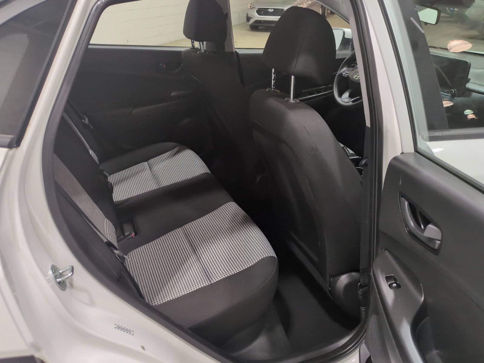 Certified 2023 Hyundai Kona SE FWD image 11