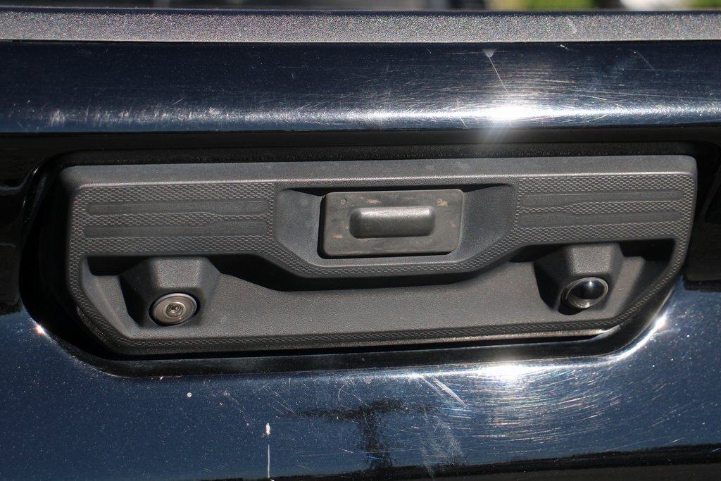 Used 2020 Chevrolet Silverado 2500 LTZ w/ LTZ Premium Package image 44