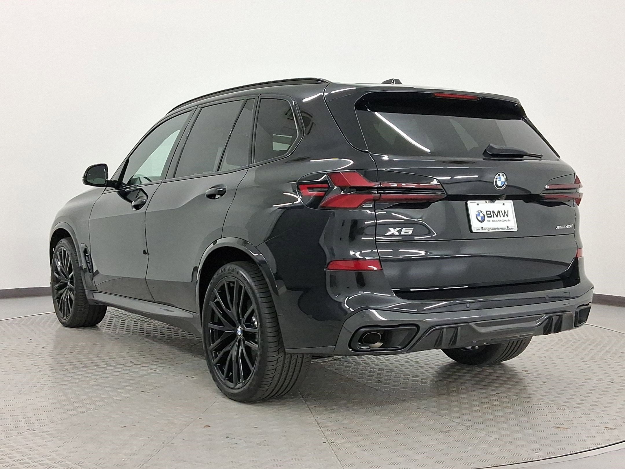 New 2026 BMW X5 xDrive40i w/ Executive Package image 3