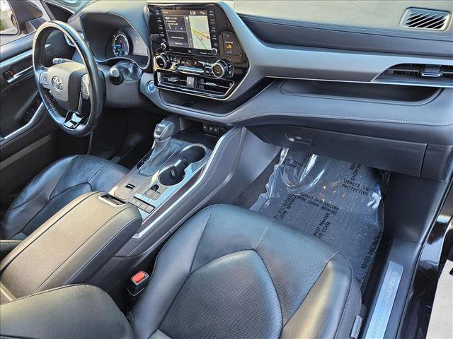 Used 2021 Toyota Highlander Limited image 21