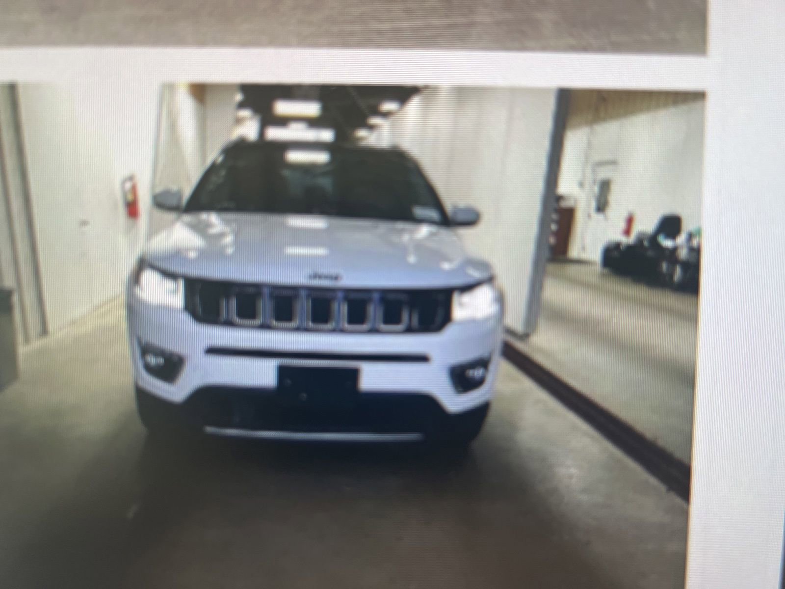 Used 2017 Jeep Compass Limited AWD/4WD image 9