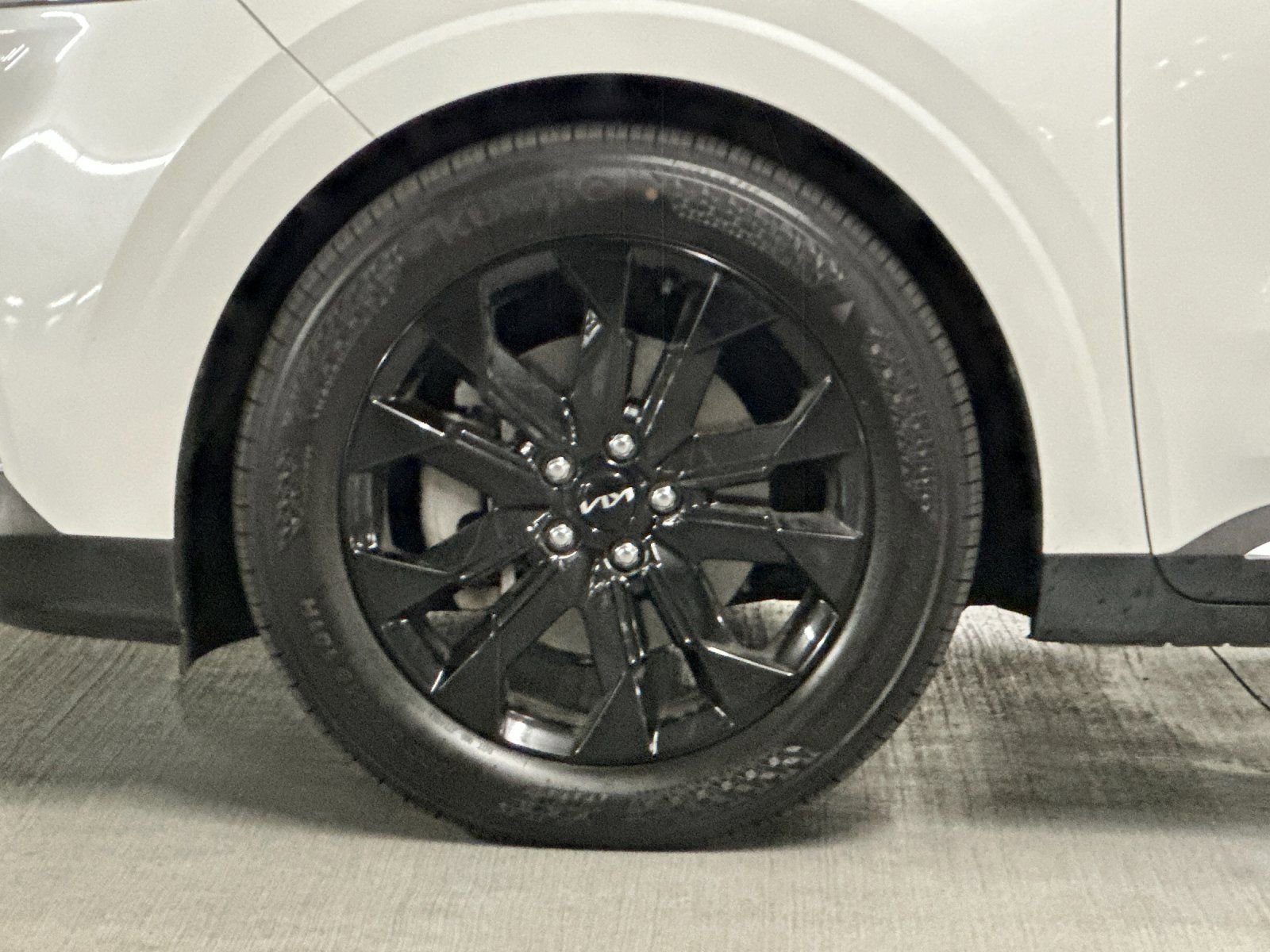 Certified 2022 Kia Carnival SX Prestige image 36