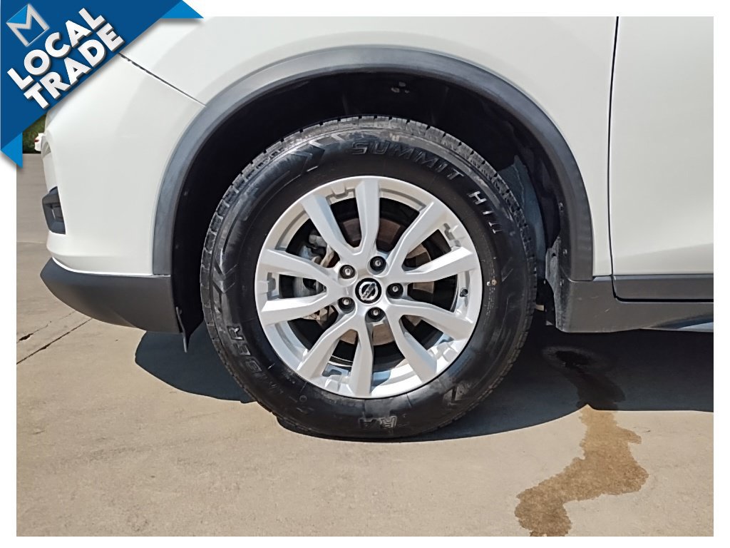 Used 2019 Nissan Rogue SV FWD image 11