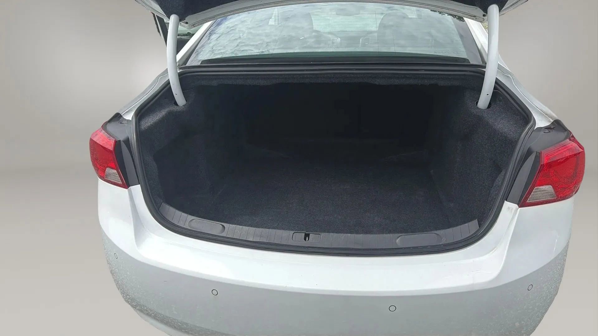 Used 2014 Chevrolet Impala LT w/ Premium Seating Package FWD image 34
