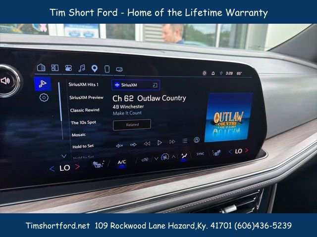 Used 2025 Chevrolet Tahoe LT AWD/4WD image 16
