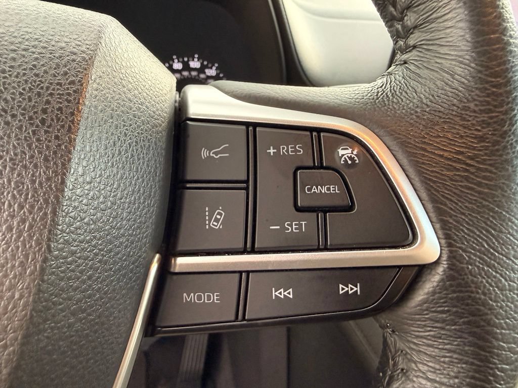 Used 2023 Toyota Sienna XLE w/ XLE Plus Package AWD/4WD image 20