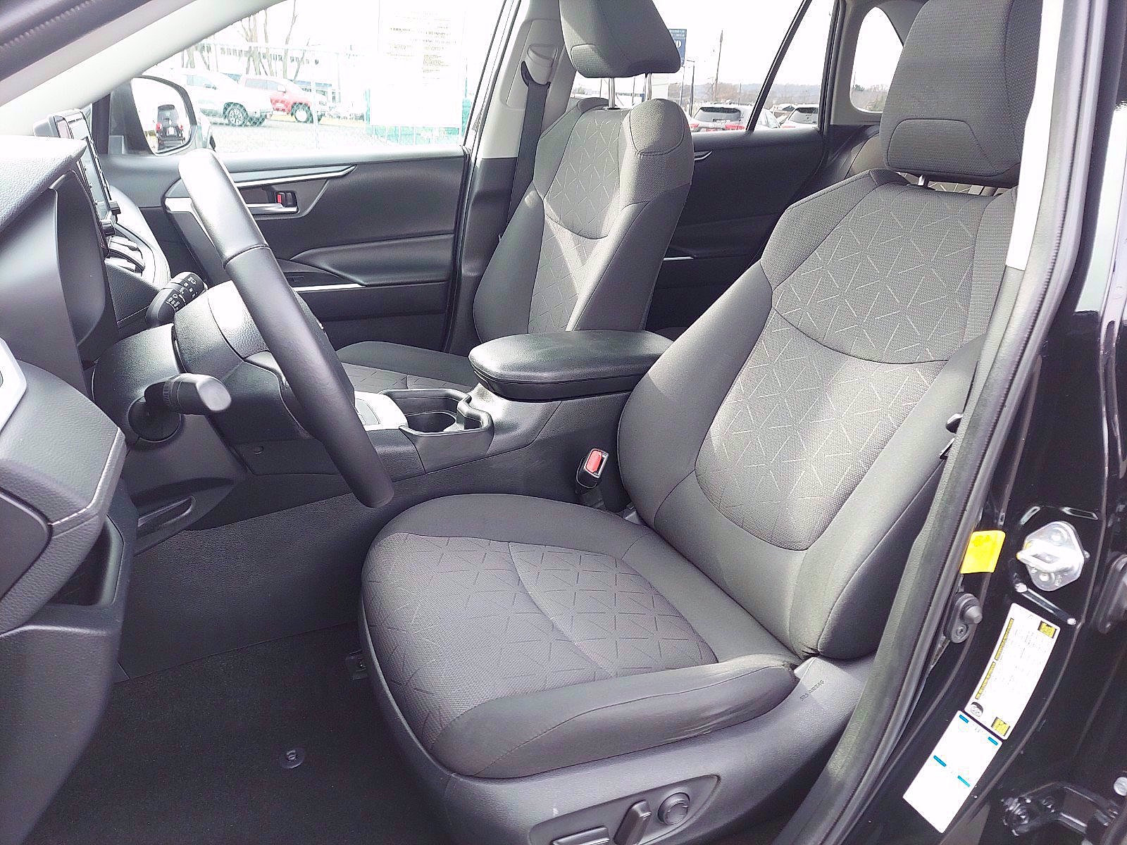 Certified 2019 Toyota RAV4 XLE image 14