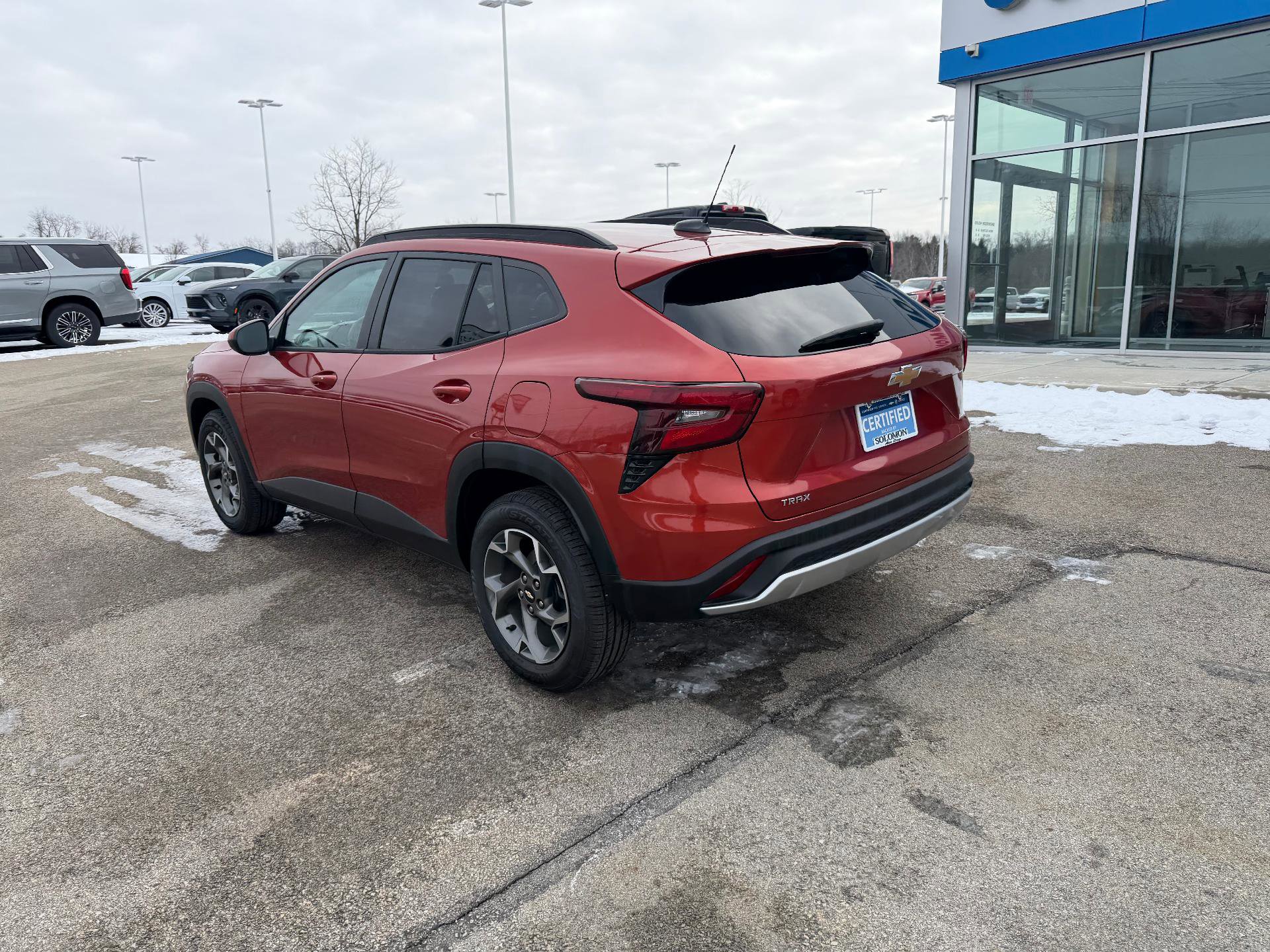 Certified 2024 Chevrolet Trax LT w/ Driver Confidence Package image 3