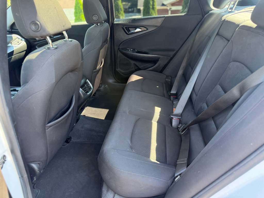 Used 2022 Chevrolet Malibu LT FWD image 24