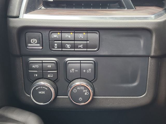 Used 2025 Chevrolet Tahoe LT AWD/4WD image 25