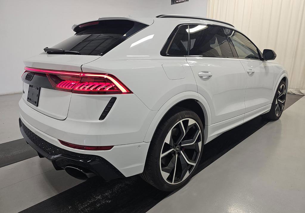 Used 2023 Audi RS Q8 w/ Black Optic Package AWD/4WD image 4