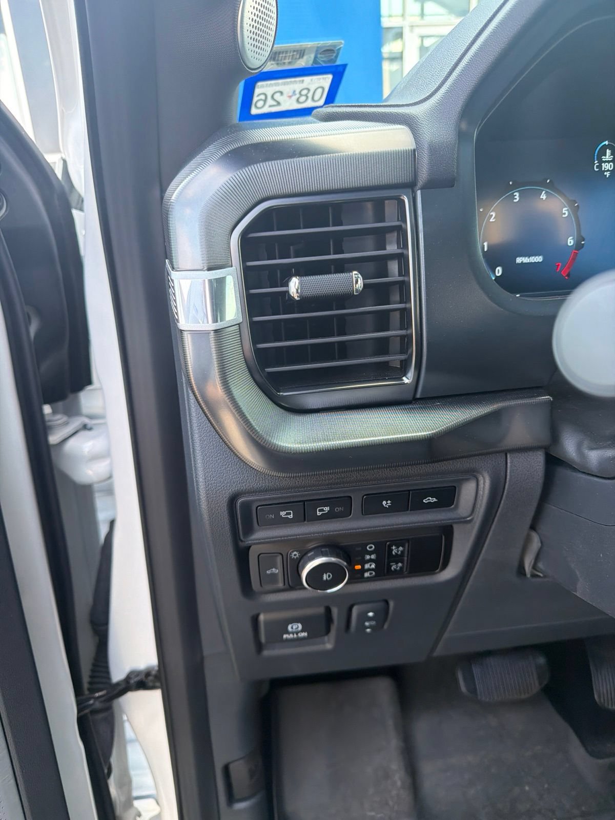 Used 2024 Ford F150 Platinum w/ Equipment Group 702A High AWD/4WD image 9