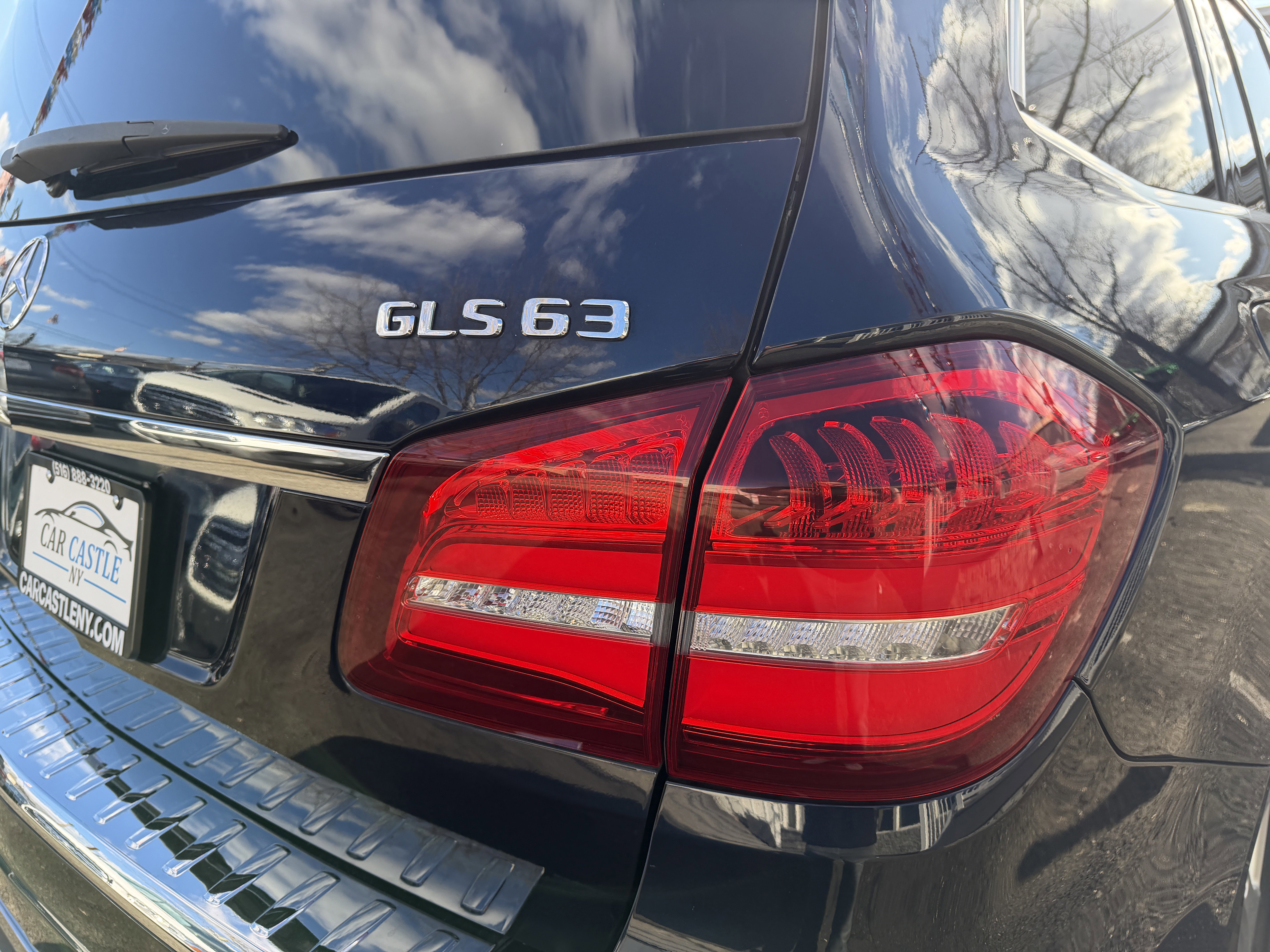 Used 2018 Mercedes-Benz GLS 450 4MATIC w/ Premium Package image 17