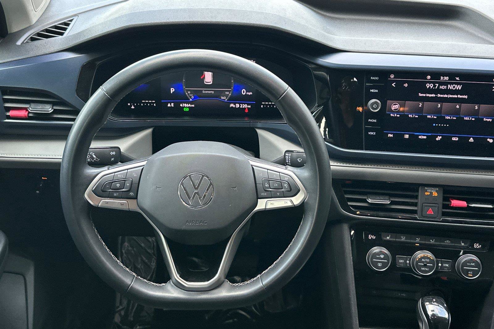 Certified 2024 Volkswagen Taos SE FWD image 13